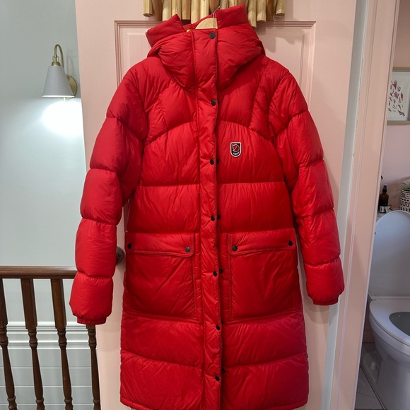 Fjallraven Women's Bright Red Puffer Jacket - Picture 1 of 3